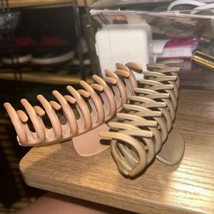 Hair clips